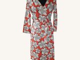 robe de femme sur un mannequin mannequin mannequin mannequin mannequin mannequin mannequin mannequin mannequin mann