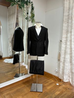 Costume Pronuptia noir 3 pièces taille 50 - TVA Récupérable … - Photo 1