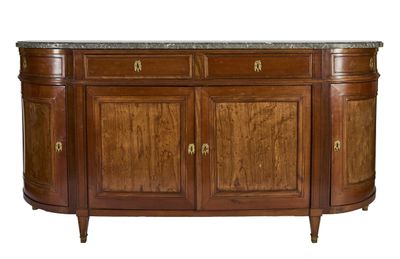 une photo d'une commode en bois avec un plateau en marbre et des tiroirs