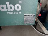a machine that is sitting in a garage