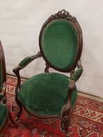 Ensemble de mobilier de salon en bois naturel teinté, moulur… (photo 6)