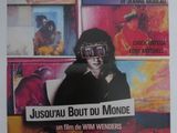 L'affiche du film « Just You Bout du Monde » est accrochée au mur.