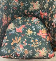 Un fauteuil cabriolet, structure bois, recouvert d’un tissu … (photo 4)