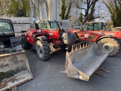 Charriot télescopique MANITOU type MT11354 équipé fourche et godet - H