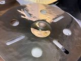 two different types of cymbas sitting on top of each other
