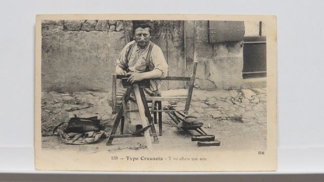 Types Creusois Y vo affuta mo scie (HM 138). Carte très rare !!!É...