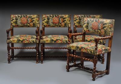 Rare et belle suite de quatre fauteuils dits chaises à bras …