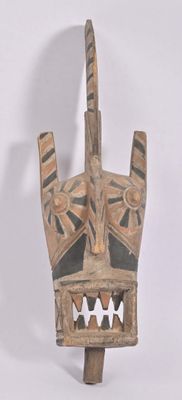 BWA, Burkina Faso. Spectaculaire masque « Kobiay » incarnant…