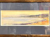 tableau encadré représentant une plage avec une montagne en arrière-plan