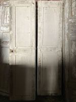 Double portes en chêne mouluré et laqué, de type Haussmanien… (photo 5)