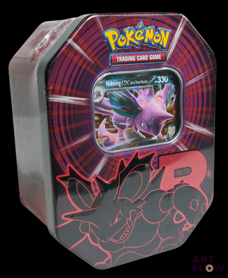 une boîte en fer blanc contenant un jeu de cartes à collectionner Pokémon