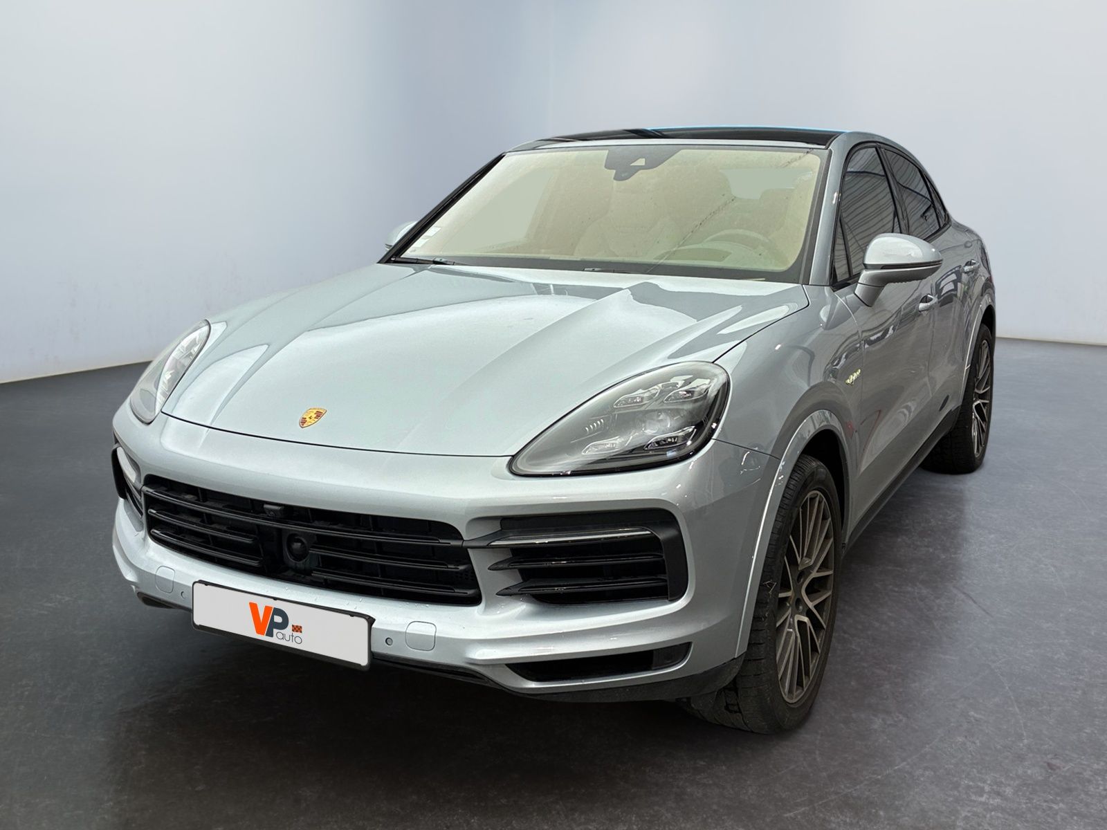 PORSCHE CAYENNE COUPE 3.0 V6 E-HYBRID / N°:MV2601780, Heure …