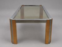 Table basse, le piètement tripartite en métal et laiton, le … (photo 3)