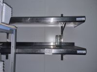 2 étagères inox sur rail (125x38cm)