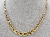 a gold chain necklace on a mannequin mannequin mannequin mannequin mannequin mannequin mannequin mannequin manne