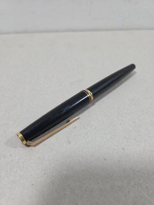 Montblanc : stylo plume ancien, plume en or.