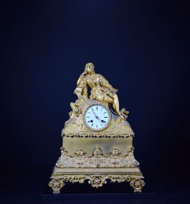 PENDULE de style Troubadour en bronze ciselé et doré. Milieu…