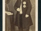 une vieille photo d'un homme en uniforme militaire