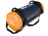 un sac de voyage orange et noir sur fond blanc