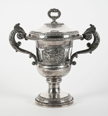 Drageoir sur piédouche en métal doublé et verre, palmettes e…