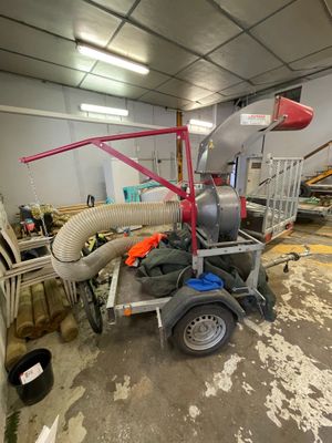 l'image d'une machine dans un garage