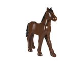 Le cheval en peluche est marron et noir, avec une crinière noire.