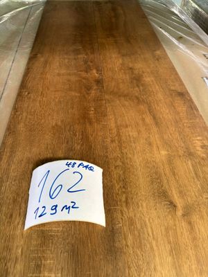 Lot d'environ 129 m² de dalles PVC clipsables décor chêne fr…