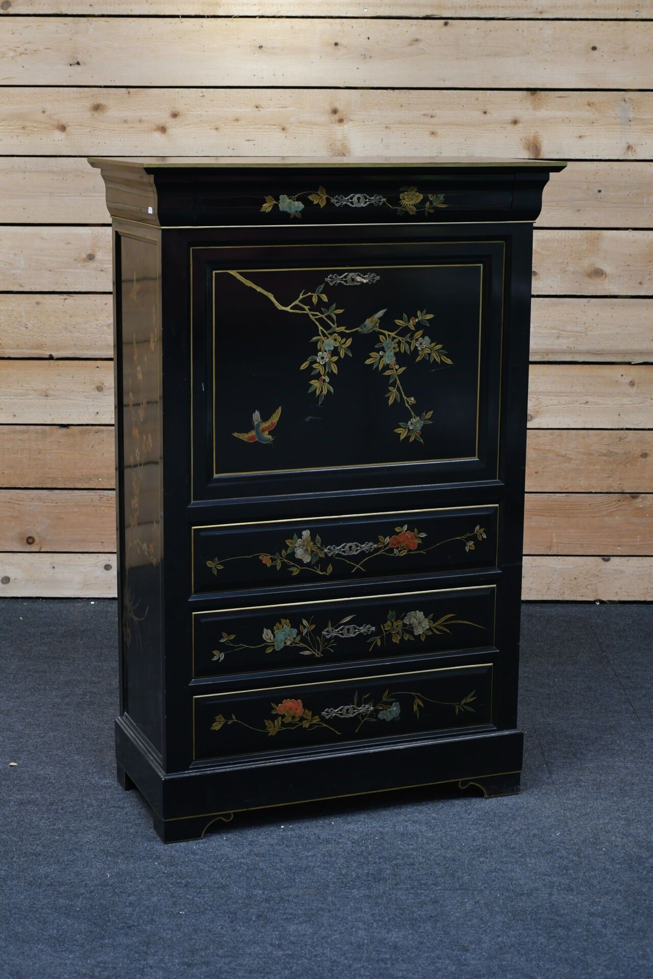 Secrétaire à abattant en bois laqué noir à décor d'oiseaux b…