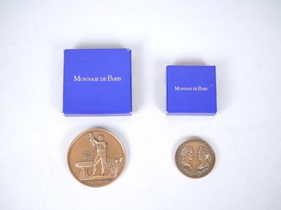 MONNAIE DE PARIS. Ensemble de 2 Médailles.