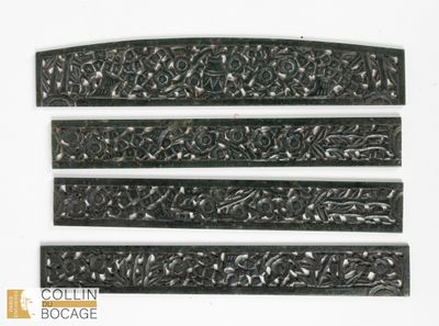 Quatre plaques en serpentine L.