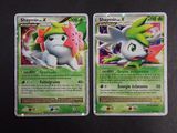 Deux cartes Pokémon sont posées côte à côte sur une table