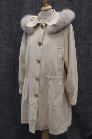 Guy LAROCHE Fourrure – Manteau beige tissu peau de gant hiver/été...