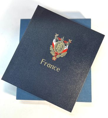 France. Collection débute avec SAGE et se termine en 1949 Ne…