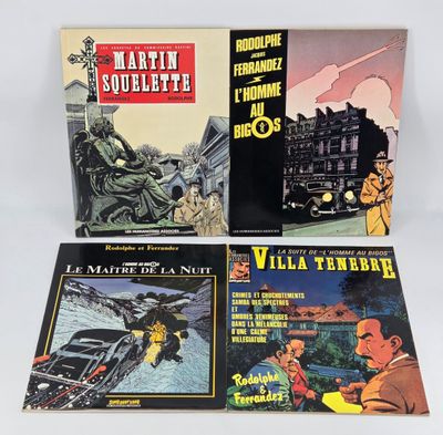 un lot de quatre livres posés sur une surface blanche