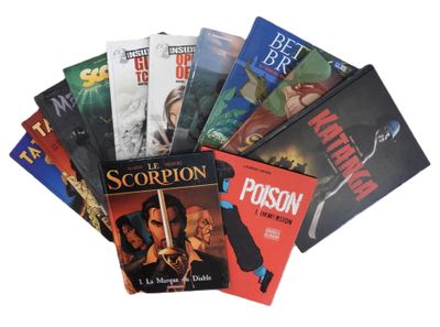 un grand nombre de livres posés sur une table