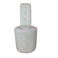 Fauteuil design en forme de chaussure en simili cuir blanc. (photo 2)