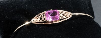 Bracelet Jonc Or. Bracelet jonc en or rose 375/°°° ornée d'u…