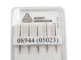 four needle needles in a plastic package with a white background