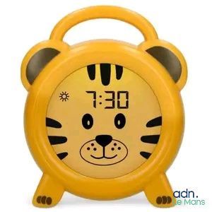 réveil jaune dont le cadran représente un tigre