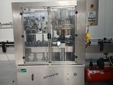 une image d'une machine qui se trouve dans un bâtiment