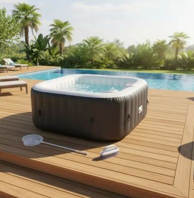 un jacuzzi installé sur une terrasse en bois à côté d'une piscine