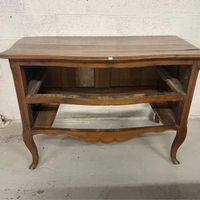 Une commode en bois fruitier ouvrant par deux larges tiroirs… (photo 5)