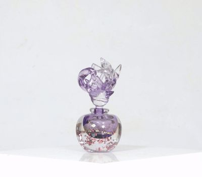 SABA (XXème), Biot. Flacon en verre à intérieur violet et pa…
