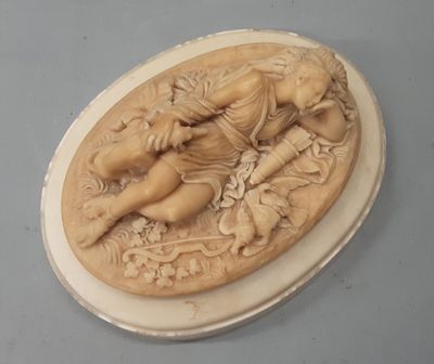 "Diane au repos". Sujet en source pétrifiante.