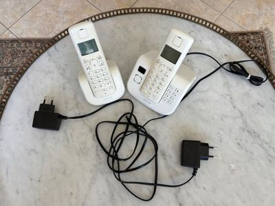 Essentiel B - 2 téléphones sans fils Dect avec leur base, mo…