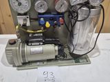 une machine équipée de nombreux indicateurs