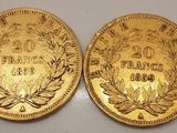 deux pièces d'or, dont l'une est ornée d'une couronne et l'autre d'un feuillage de laurier