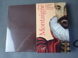 un livre sur lequel figure la photo d'un homme barbu