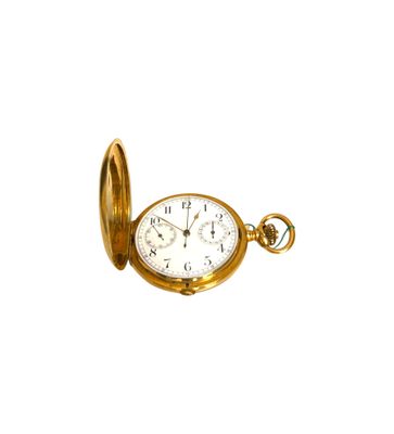 une montre de poche en or avec un cadran blanc sur fond blanc