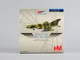 une photo d'une maquette d'avion militaire